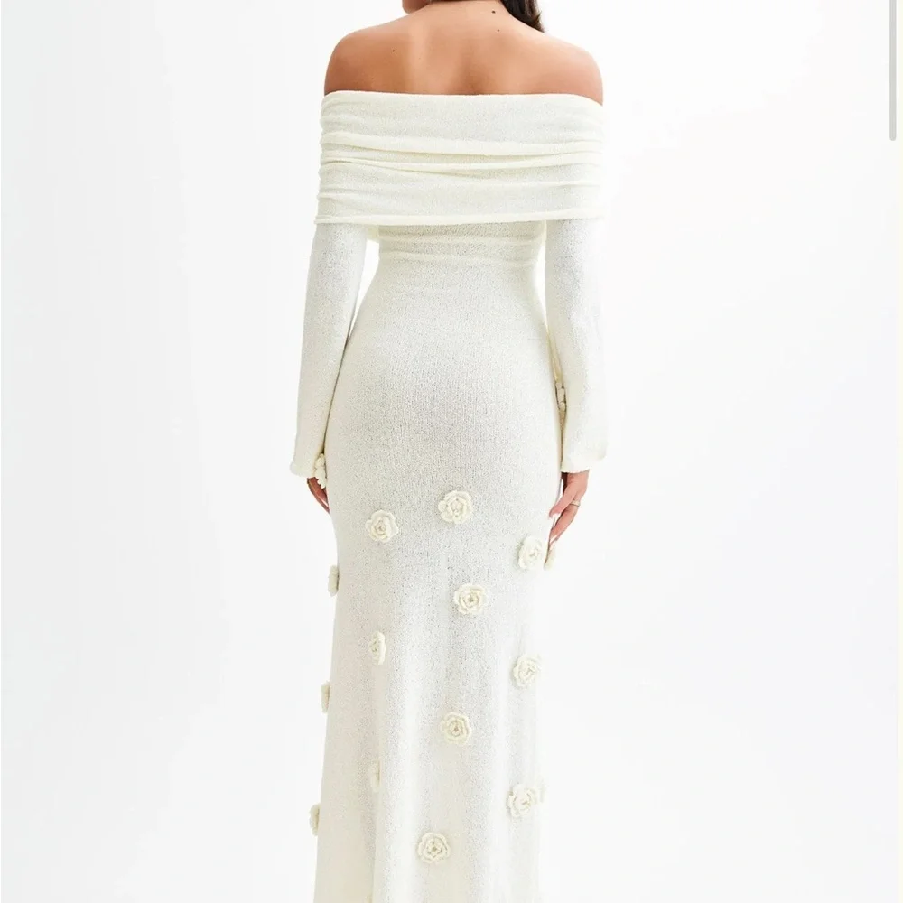 Meshki Off-Shoulder White Long Sleeve Dress - Picture 3 of 6